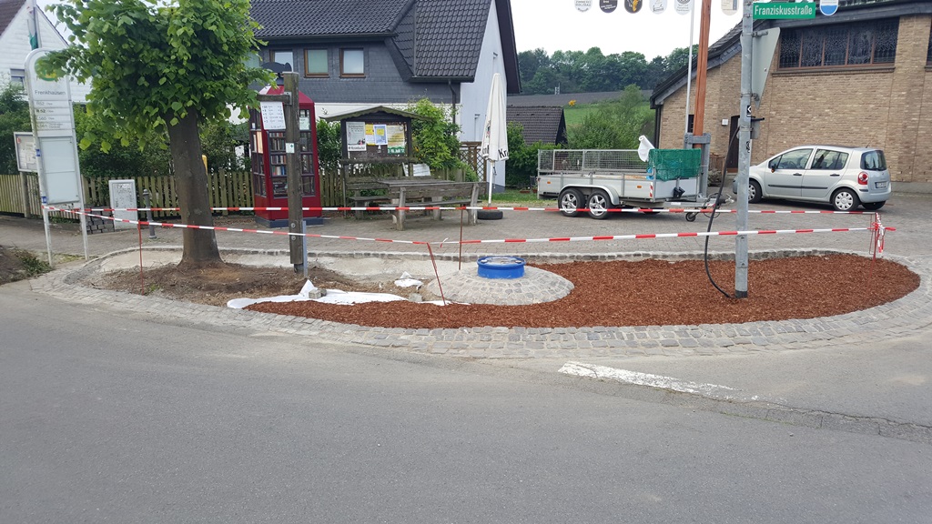 Natursteinmauer Dorfmitte Frenkhausen